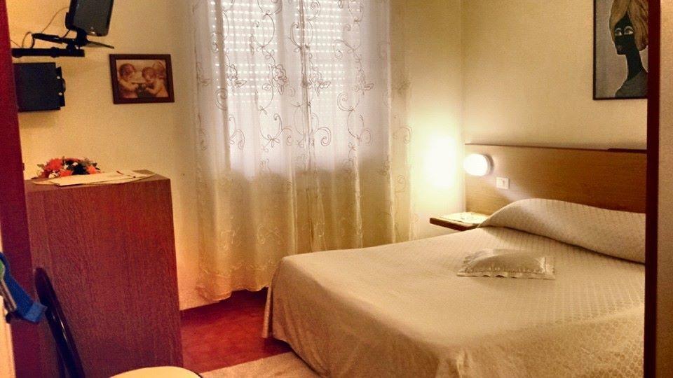 Hotel Eden Озио-ди-Сотто Экстерьер фото